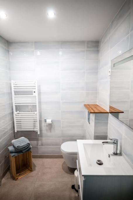 Appart-Duplex Vue Mer Panoramique Balcon & Piscine Proche Commerce Penmarch Exterior photo