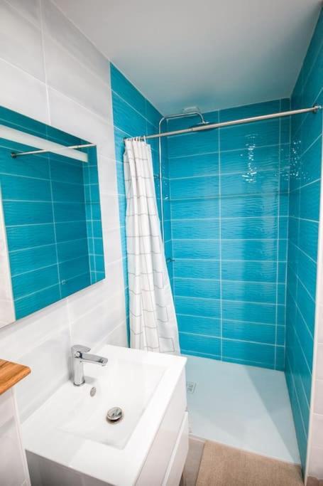 Appart-Duplex Vue Mer Panoramique Balcon & Piscine Proche Commerce Penmarch Exterior photo